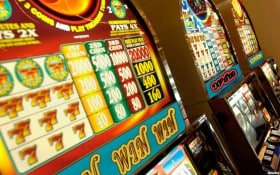 Perbandingan aplikasi dan browser mobile Rumah Bola pengalaman bermain terbaik